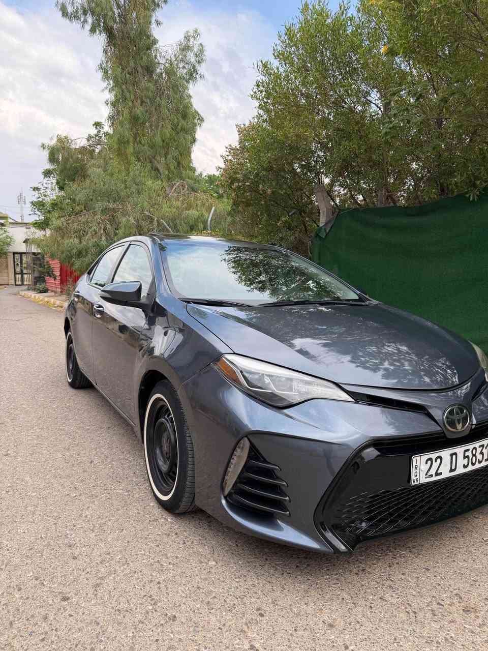 تويوتا كورلا 2017 xse سعرها 122 وبيها مجال اشويه فول مواصفات اعلى فئة حادثها جامرلغ وبونيد  وبيها كلير امريكا  بل صندوك واشويه بيها جلح بل سقف بدون دواخل بدون ايرباك محرك ما مفتوح شرط لا صرف لا بخار 4 تايرات جديد سنويه جديد بيها دفتر بنزين اي استفسار *********** كركوك, العراق
