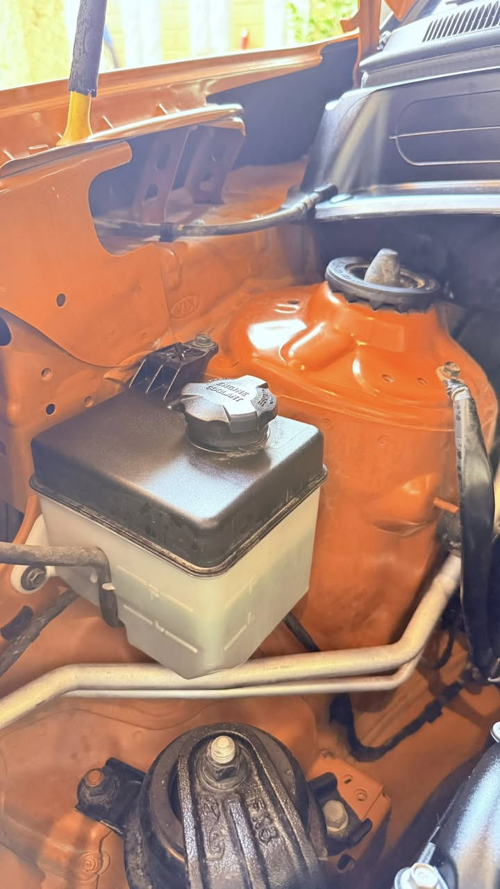 كيا صول خليجي ٢٠١١ فول مواصفات الشركة الدوليه 
محرك دوش ١٦٠٠ سياره جديده ونظيفه ماشيه ٩٢  الف حقيقي دك جرص ب ١٢٠  السياره مكفوله بدون صبغ فقط بارد بسيط 
السعر ١١٠ بيها مجال بسيط
رقمها بغداد بسمي في حي الاعلام 
***********
