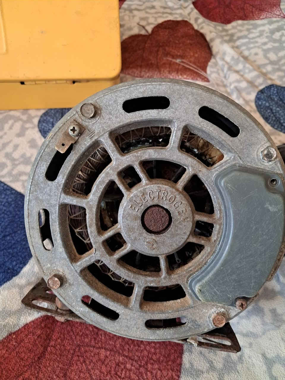 ماطور مبرده سرعتين السعر 20 كاويه انجيكا اصليه السعر 40


**إذا كنت صاحب هذا الإعلان وتريد حذفه لأي سبب، رجاءا أرسل رسالة إلى الدعم الفني**