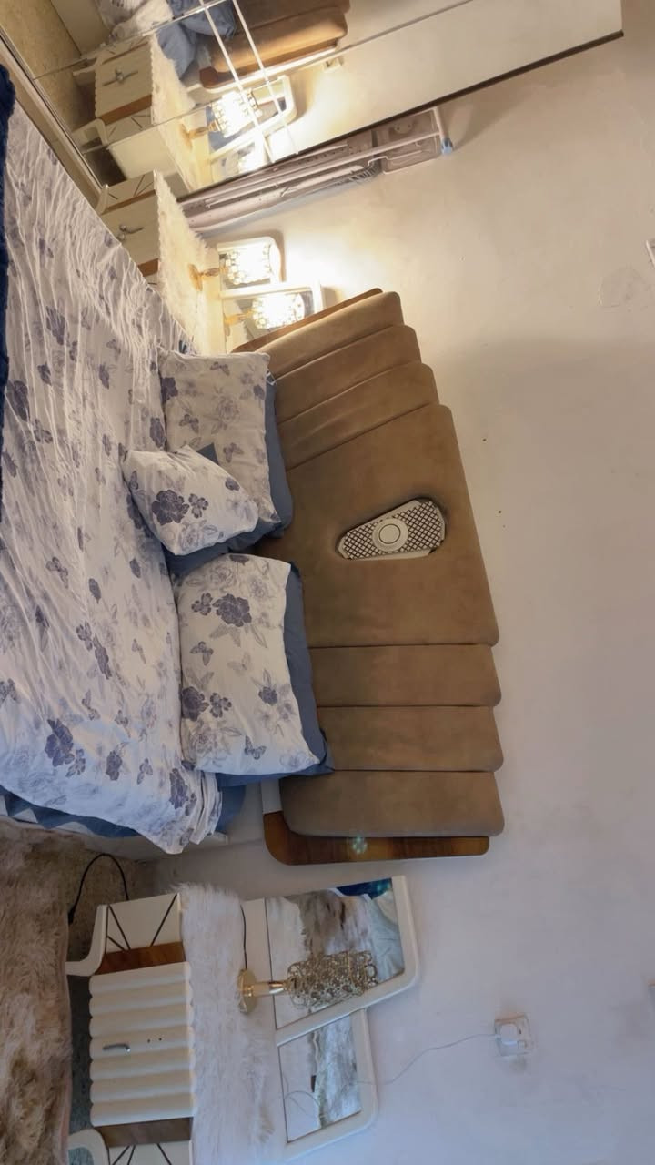 ب700.


**إذا كنت صاحب هذا الإعلان وتريد حذفه لأي سبب، رجاءا أرسل رسالة إلى الدعم الفني**