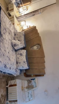 خزانة • للبيع