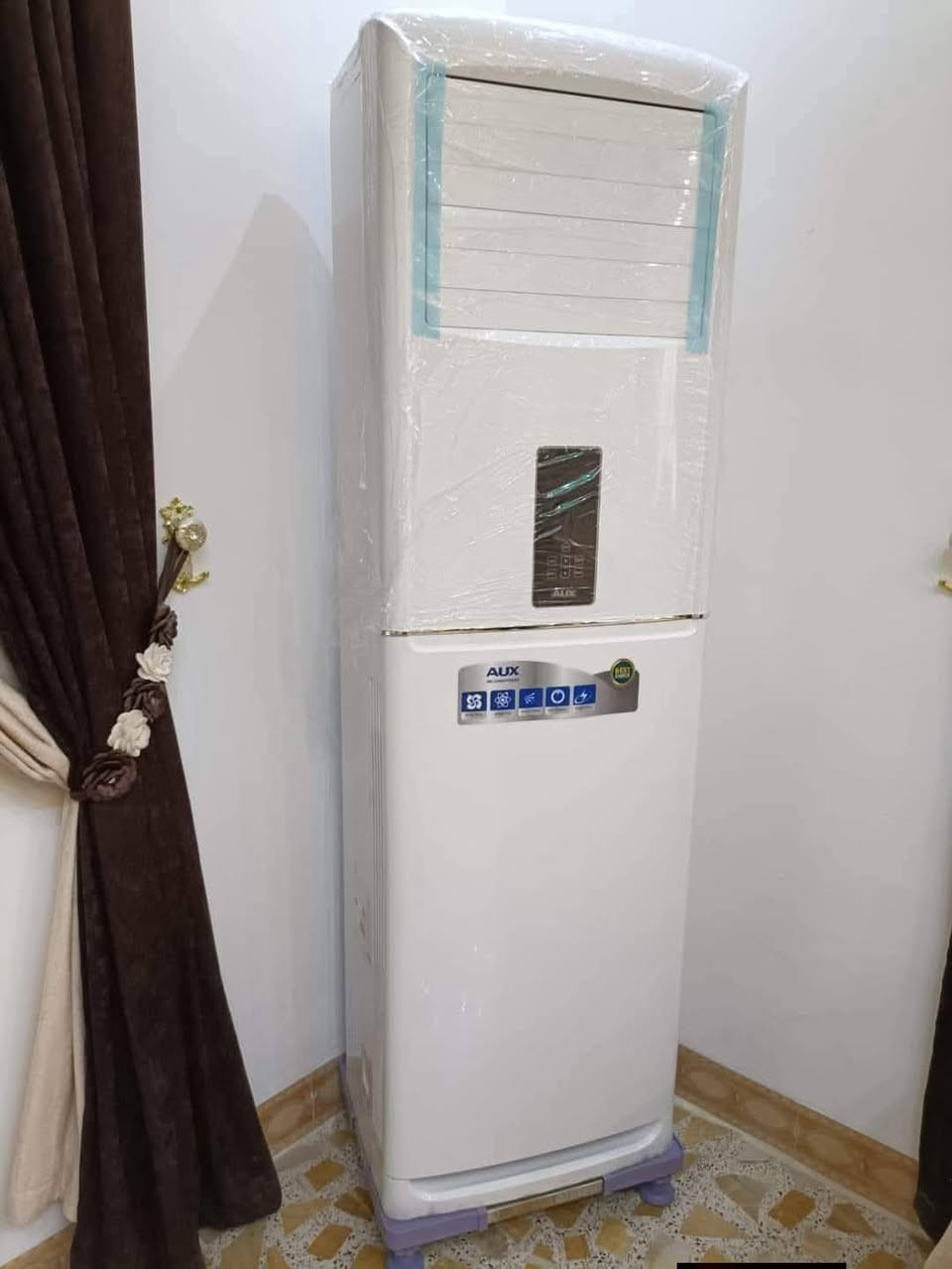 بسم الله الرحمن الرحيم
السلام عليكم 
تنضيف وادامة سبالت       (غسل جداري)  
تنضيف سبلت عمودي     (غسل عمودي) 
تنصيب سبلت                   (شد) 
شحن غاز                      حسب الكميه بالكيلو
صيانه                        (موقعيه وحسب نوع العطل)
تشخيص عطل             مجانا
نقل سبلت                   (فتح+غسل+شد)
ربط ستاند                   
تبديل كابستر (كنديسر).  
مع الضمان موسم كامل *********** اخوكم الفني حسنين علي
