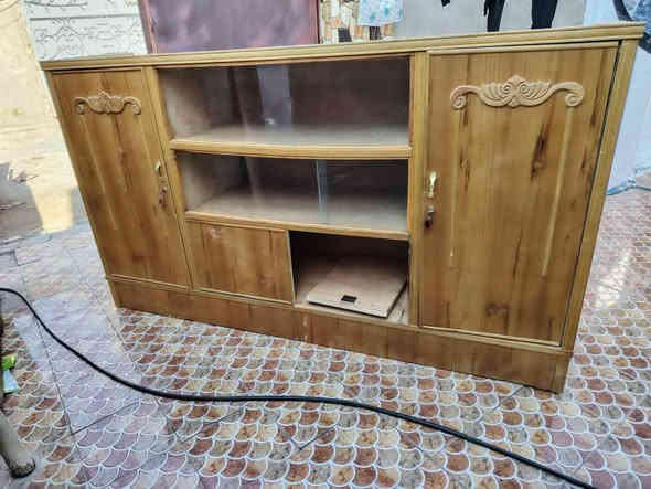 بوفيه مترين اخت الجديده استعمال شهرين بيع مستعجل السعر125بيع مستعجل العنوان حله ورديه خارج قرب علوت المخضر يم البسطيات مال المخضر  *********** نجاره ع شرط
