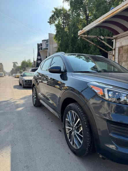 توسان 2021 وارد امريكي
محركها 2400 GDI اربيل باسم شركه ماشية حاليا 65mil

مواصفات : بصمة + تحديد مسار + مانع صدمات +  كشن كهرباء + كشنات الامامية تدفئة + سايد بريك دكمة + اوتو هولد + مودات القيادة +  كامرة + ابل كاربلي + تبريد قطعتين

 سياره جاهزه بدون نقص بدون صبغ بدون بارد  ع وضعها 

 حادث كمل موضح بالصور تبديل باب خلفي + صبغ جاملغ خلفي فقط

 السعر 175$

العنوان  بغداد 

*********** واتساب
