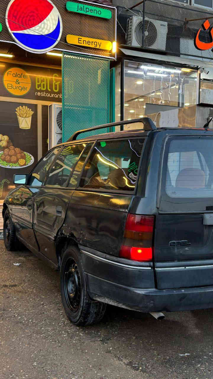 اوبل استره موديل 91 محرك وكير مكفولات كشره نظيف كهربايته كله شغله رقمه مثنى نكليزي سنويه 2029 رعيه موجود سعر 35وبيه مجال ترهم مراوس ***********
