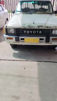 تويوتا هايلكس • ١٩٨٨ • الانبار