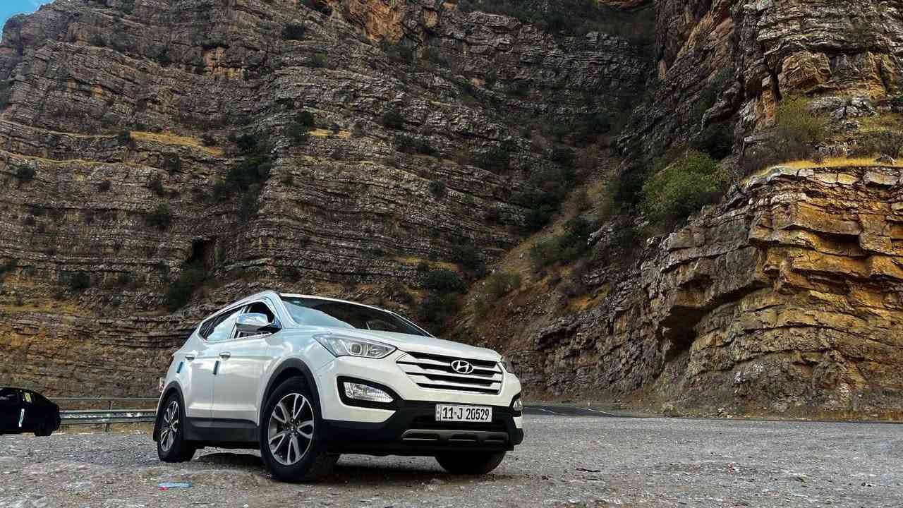 السلام عليكم ((مراوس او بيع))
هيونداي سنتافي 2013 خليجي محرك 2400 مبدل كازكيت (مكفول لا تنقيص ولا تبخير ولا أي صوت) رقم بغداد كفاله عامه 
3 قطع تبريد 
7 راكب  ، مقاعد جلد 
كامرة دوارة 
حساسات خلفية 
تحكمات ستيرن فول 
انضمه قيادة 
نضام ايكو اقتصادي 
انارة LED 
تخم تاير جديد
باتري جديد
صدر امامي خلفي جاهز

مابيها اي نقص عدنا من 2016 

للتواصل مراسلة واتساب فقط 
***********
 مكان بغداد الحرية
