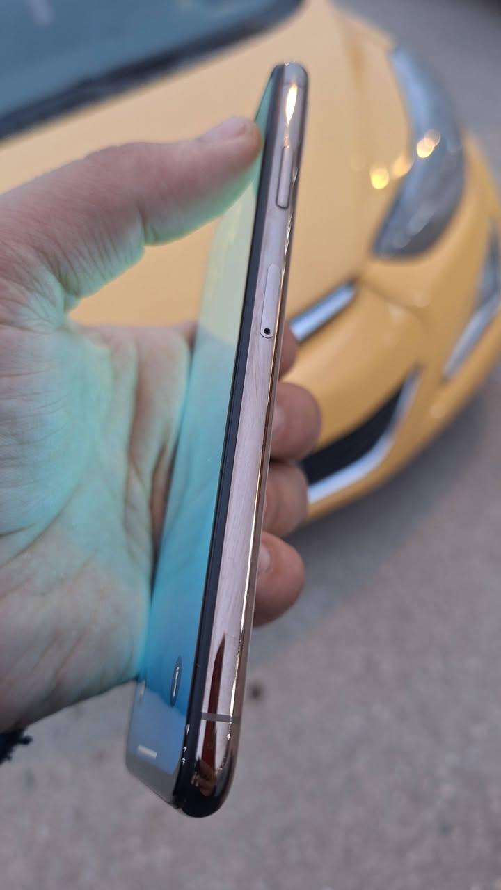 سلام عليكم اكس ماكس للبيع دبل شريحه خطين
مبدل فقط بطاريه100
شاشه 3 خيارات 
ذاكره 256 
شرق اوسط
لون ذهبي زلغ مابي 
فيس ايدي  وكع مني مايشتغل بعد
جهاز مكفول من كلشي كامرات اتصال سعر175 بيع مستعجل
***********
