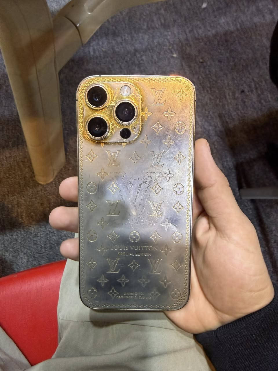 14 برو ماكس دبل سيمكرت
ذاكرة 256 

بطارية 100 مبدلة

شاشه اصليه 3 خيارات مبدله تفصيخ 

فقط بي هذه الكسر خفيف و ممئثر على المس 

كله شغال و نضيف 

سعر 600 

مكاني بغداد جميلة 

***********
