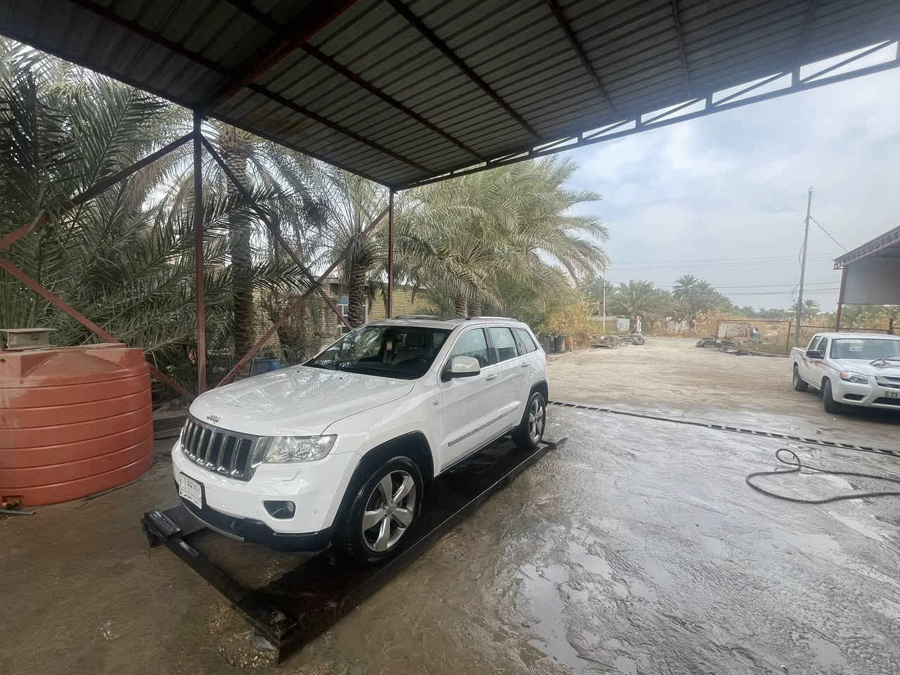 السلام عليكم
جيب 2013 فوول مواصفات اعله فئه  خليجيه رقم بغداد 

مكفوله من كلشي بيه شويه صبغ بالجاملغ الخلفي والباقي مكفول ***********

السعر 190$
