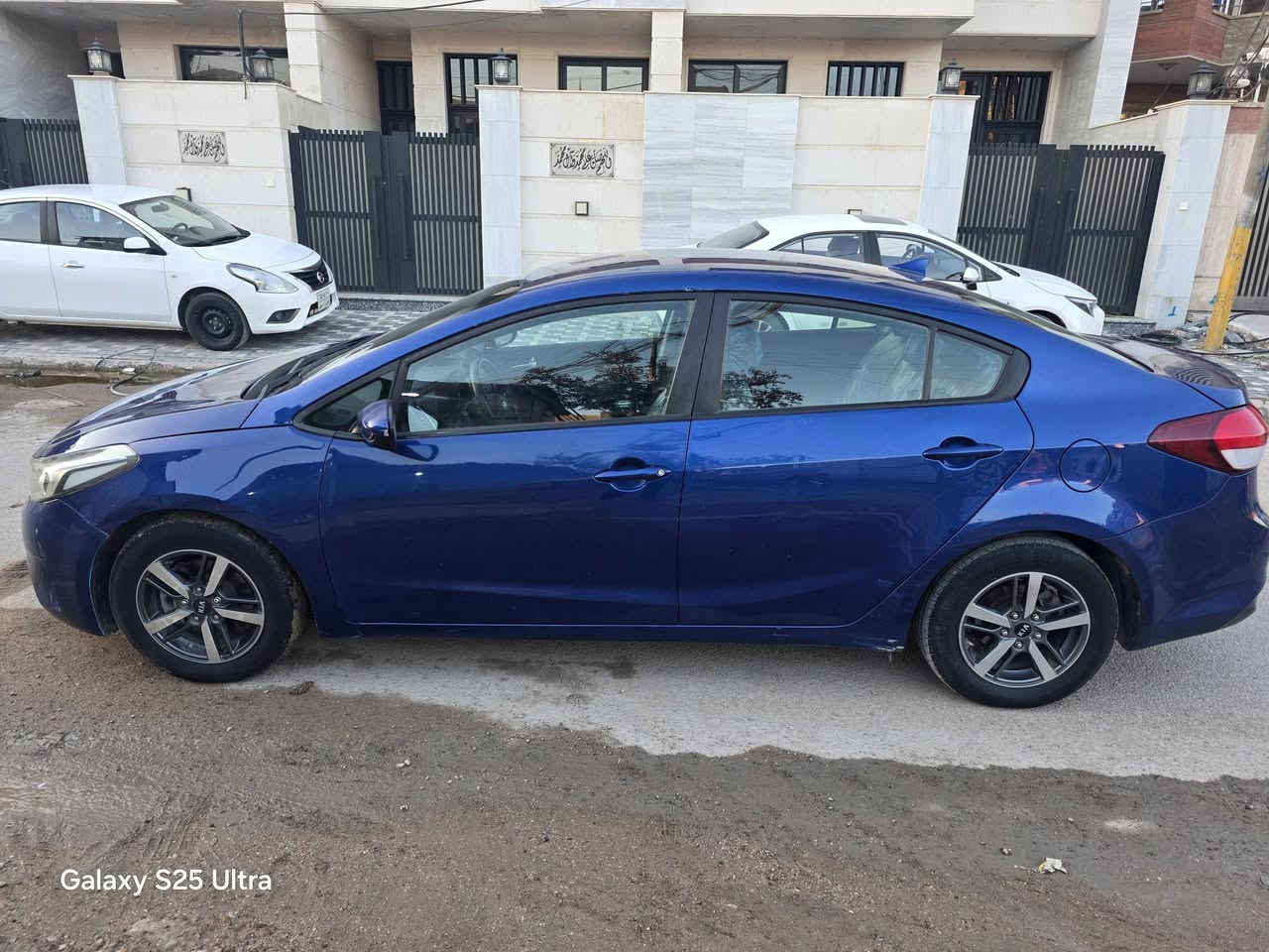 فورتي ٢٠١٧ وارد امريكي صور الحادث مرفقه بدون ايرباك وبيه قطعتين صبغ بالعراق باب سايق شخط وصبغته وصورته منشوره وجاملغ امامي ايمن محرك ٢٠٠٠ دوش مكفول كير ايتي مكفول صدر امامي خلفي نظيف تبريد ثلج غرفته جديده سياره جاهزه من كلشي شاشه وكاميرا  ماشيه ١٣٣ حقيقي رقم ديالى مشروع وطني مكاني بغداد السعر ١٢٠ ورقه للاتصال ***********
