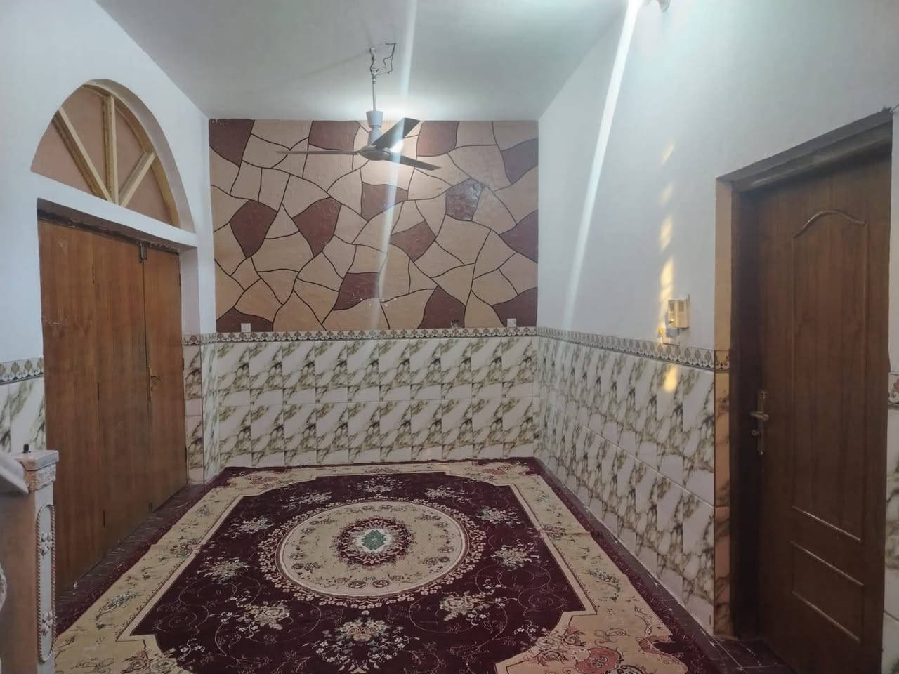 سلام عليكم خوان بيت زراعي سده بدور نفط مساحته 150 ركن قاطين 
(***********)
