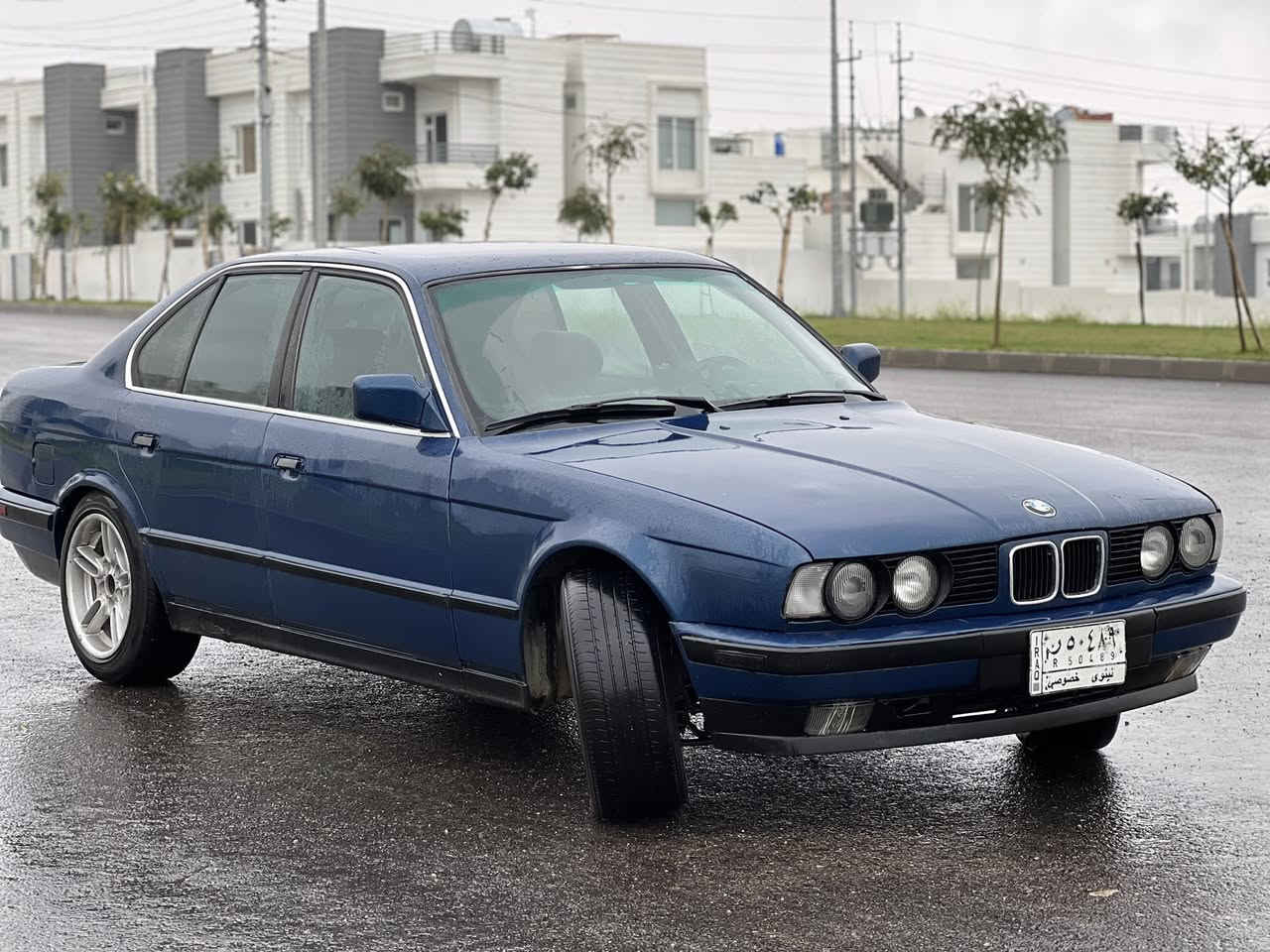 1990 , 520i 
کامل تەعمیر دەعم و لێدراوی نیە
گێڕ و مەکینەی دجیتاڵ بەشەرتە 
سەنەوی ئەوەلیات و حاسیبەی بەشەرتە
گۆڕینەوە و فرۆشتن ٣٥ گلا
لە کەلارم


**إذا كنت صاحب هذا الإعلان وتريد حذفه لأي سبب، رجاءا أرسل رسالة إلى الدعم الفني**