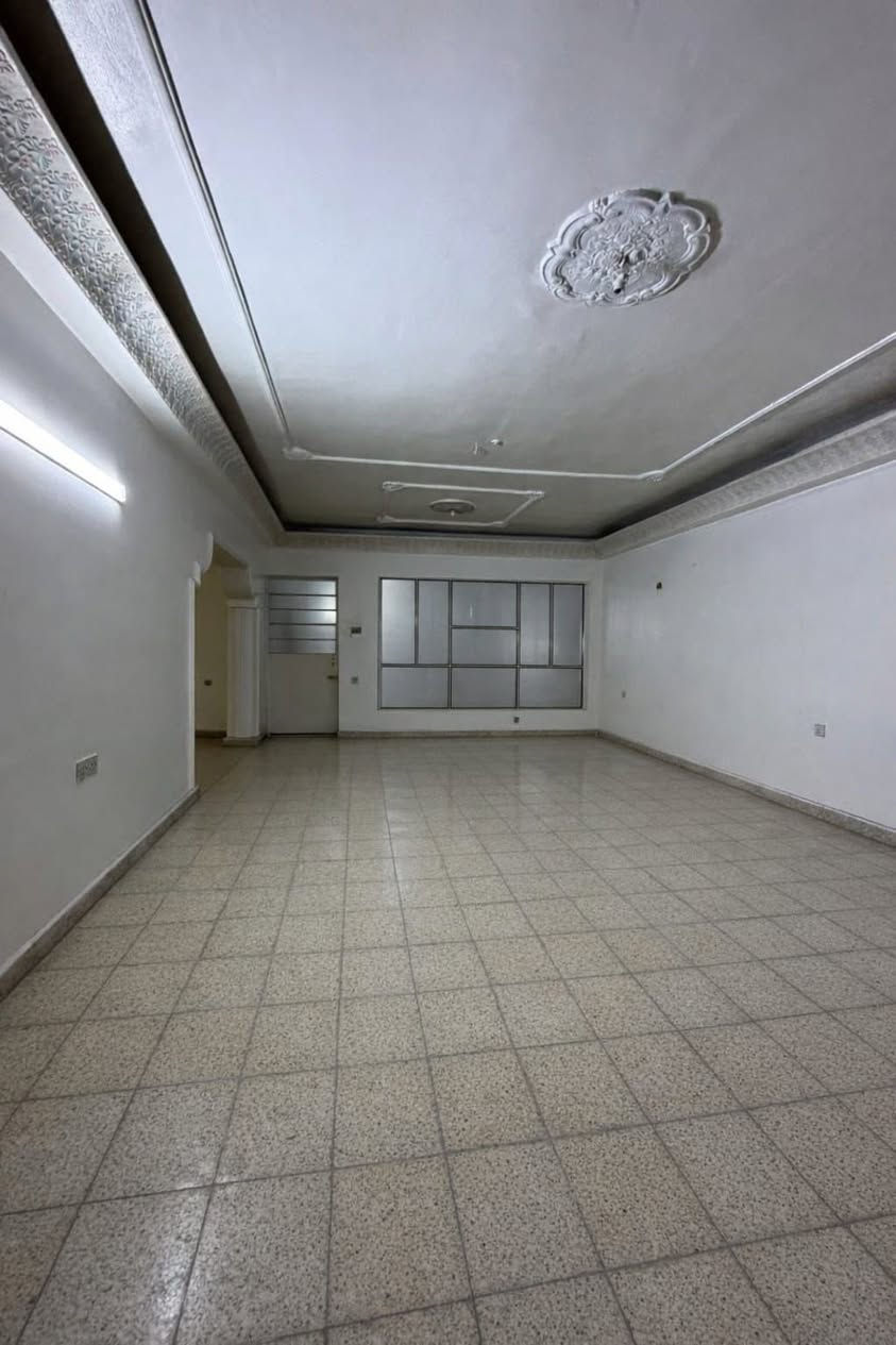 بيت للإيجار – زيونة | محلة 718
📍 خلف مدينة ألعاب بغداد
المساحة: 250 م²
✅مواصفات البيت:
✅حديقة
✅كراج
✅استقبال كبيرة
✅مطبخ
✅غرفة نوم  خدمات
✅منور

الطابق الثاني:

✅غرفتا نوم وخدمات

للاستفسار والتفاصيل أكثر:

📞***********

📞***********
