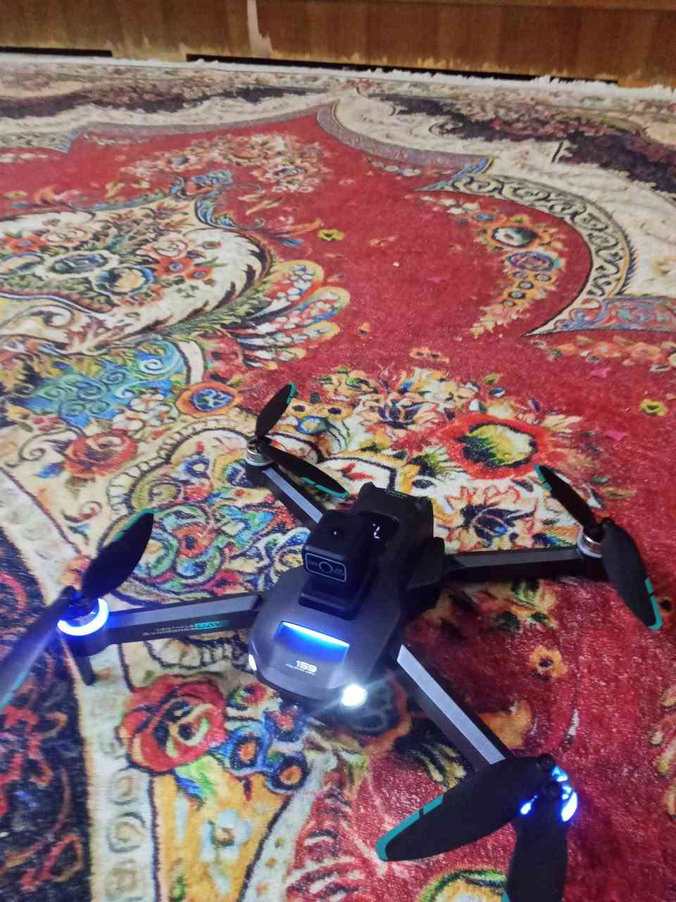 السلام عليكم طيارة درون نوعS159Uav  للبيع او مراوس بموبايل للستفسار ***********
