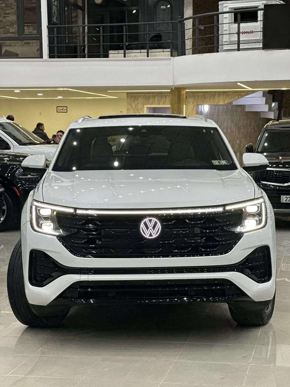 فولكس واكن آطلس كروس  
مــودیل 2024 شکل جدید 
Volkswagen atlas cross sport SEL premium
مواصفات ، كشن تبرید و تدفئة ، صندوق شفت ، قطعتین تبرید ، داتاشو  داخل ابيض، بانوراما، سماعات هرمان كاردون،دبل اكسل، رادارات امامي خلفي  و٣٦٠ درجة،دشبول ليد  بيلادي، ابواب خلفي بردات
ماشي 14 الف
محرك آربعة سلندر تیربو 
بدون صبغ 
سعر 330 $  
عنوان السياره اربيل 
***********
***********
