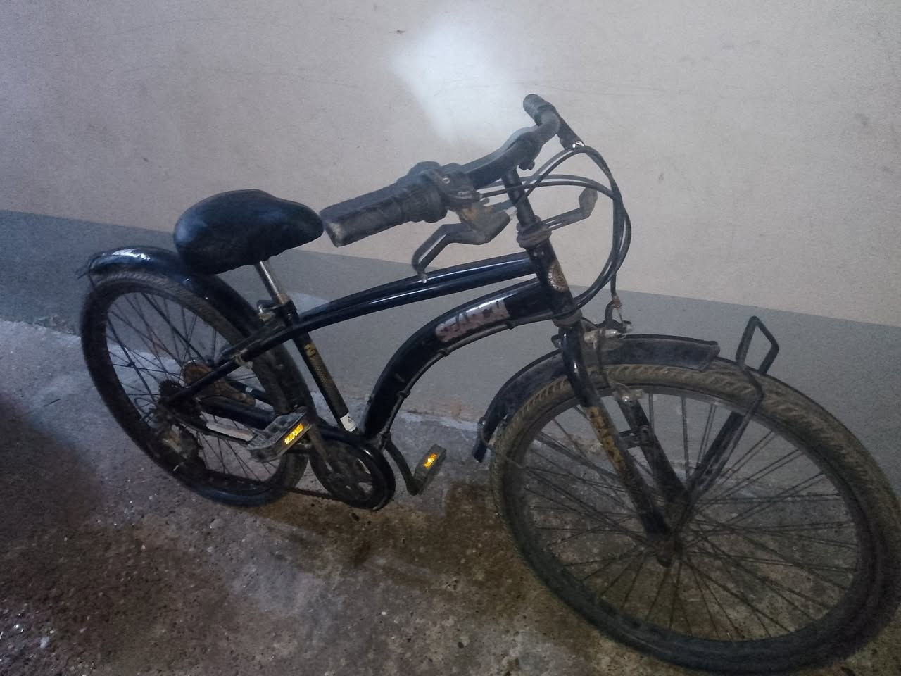 السلام وعليكم عندي بايسكل اللبيع حجم 24 حي الصلاحيه السعر 85 وبي مجال بسبي عطل  التايره  الطير شقال ناحيته حمام العليل


**إذا كنت صاحب هذا الإعلان وتريد حذفه لأي سبب، رجاءا أرسل رسالة إلى الدعم الفني**