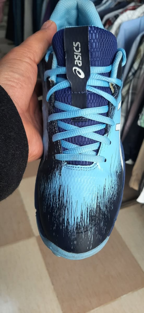 ازیکس تاتان قیاس 41٫5طول 26سم بالە عندی توصیل اصلی وکالە


**إذا كنت صاحب هذا الإعلان وتريد حذفه لأي سبب، رجاءا أرسل رسالة إلى الدعم الفني**