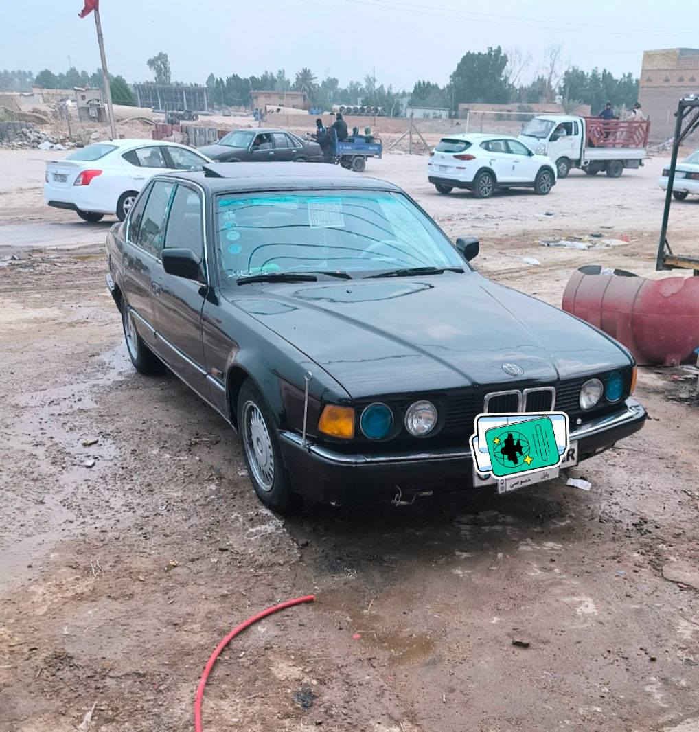 سلام عليكم 735 مديل 1989 سياره معمره مصبوغه عام
تبريد شغال 
تخم تاير جديد
رقم بابل 
سياره ماندل راعيها 
سعرها 25
مكانها نجف 
***********
