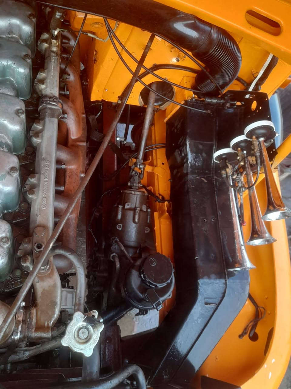 سلام عليكم للبيع قجمه موديل 80 شاصي بلادي محرك وكير واكسل وفرندكسل مكفولات رقم بغداد الماني بسمي تحويل مكفول العنوان فلوحه للستفسار اتصل على رقم ***********.....***********
