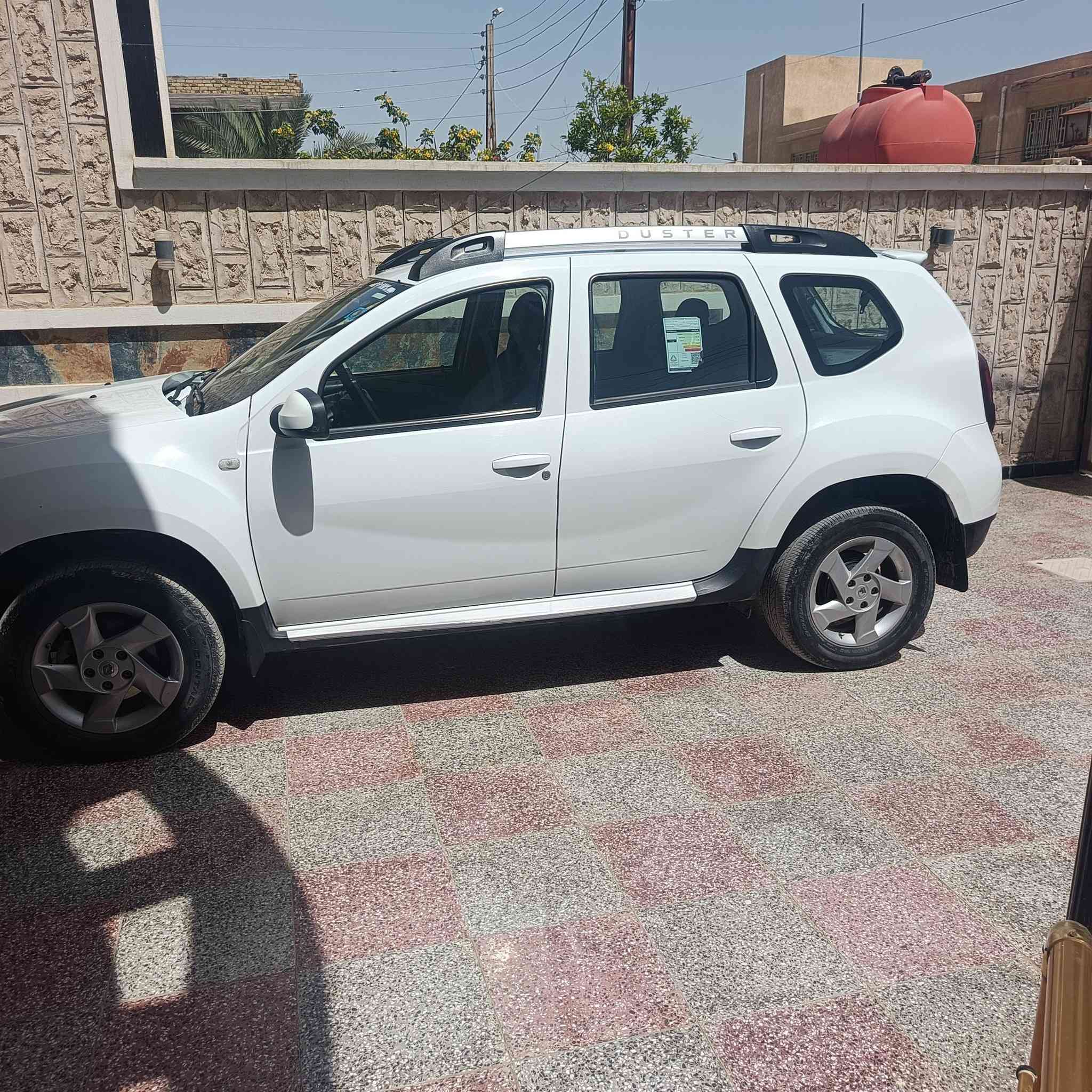 السلام عليكم 
 للبيع 
 رينو داستر عاليه موديل ١٨ 
 مكفولة كفاله عامه  ماناقصها اي شي كلشي  محرك ٢٠٠٠ المرغوب
عارضها ٧٧ وبيها مجال  مكفولة كفاله سياره بالحله حي العسكري شارع 80 ما مطلوبه
الاستفتاء ***********
 اتصل واني حاضر و بالخدمه
