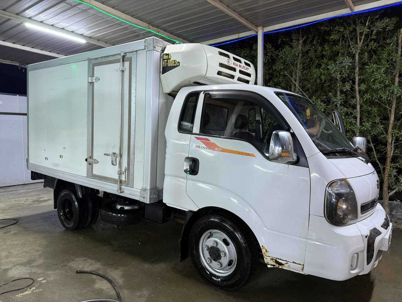 السلام عليكم
كيا براد فحل مفتوح
موديل ٢٠١٣
وارد عمان
سياره نضيفه وجاهره مابيه نقوصات
سياره مكفوله من الحادث
رقم واسط
حدادبه جديده
تخم تاير
باتري جديد
كهربائيات كلهن شغاله
سياره ما بيه اي نقص
غرفته مابيه لا ضرب ولا شك 
مكاني ب الحله
اي استفسار اتصل ع الرقم
ما متواجد ع النت
*********** حلة, بابل
