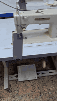 مكينه اصلي مستخدمه جاكيت نضيفه
السعر 180 الف 
ضمان سنه بيها
اتخيط كل انواع الاقمشه
مكاني بغداد مدينه الصدر ومتوفر توصيل
***********
