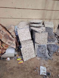 كاشي للبيع مال بيت مساحه 100م شراي يتصل 07823990518