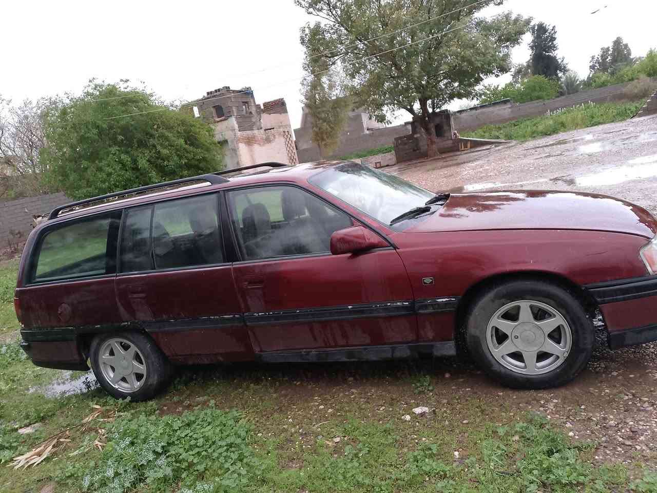 سلام عليكم سياره وبل وميكا مديل  1992 سبوغ فرن جماليه تايرات جديد گيرومحرك بشرط گير اوتوماتيك رقم كركوك ب اسمي مكان دياله خانقين رقم تلفون ***********
