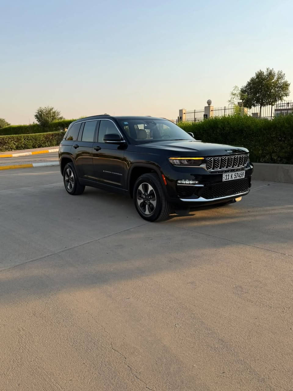 السلام عليكم جيب كراند شيروكي2024 4XE وارد امريكي
Jeep Grand Cherokee 4Xe 2024 2.0L

         حجم المكينه : 2000  تيربو + هايبرد + بلك ان 

المسافة المقطوعة : 41 الف ميل

حادث السياره : حافت البنيد و مبدل نفس الون
                         

          حالة الايرباك : سليمه بدون ايرباك

#مواصفاتها

1.بصمه

2.ستيرن تدفئه

3. تشغيل عن بعد

4.دمام خلفي

5.كشنات جلد

6.كشن السايق ميمري

7.كشنات كهرباء

8.صندوك كهرباء

9.حساسات خلفيه

10. قطع تبريد 

11.اشاير بالمري

12.رادار امامي

13.رادارات 360

14.ثلاث وضعيات قياده

15. بنوراما فتحتين

16. كير ماوس

17. نظام منحدرات

18. هيترات بالكشنات 

19.ويل كب كروم

20.لايتات لد

21.بكلايت لد

22.كشافات

23.بصمة ابواب

#السعر :  330$ و بيه مجال

تفاصيل اكثر هذا ☎️رقمي *********** تحياتي 

مكاني بغداد الدوره
