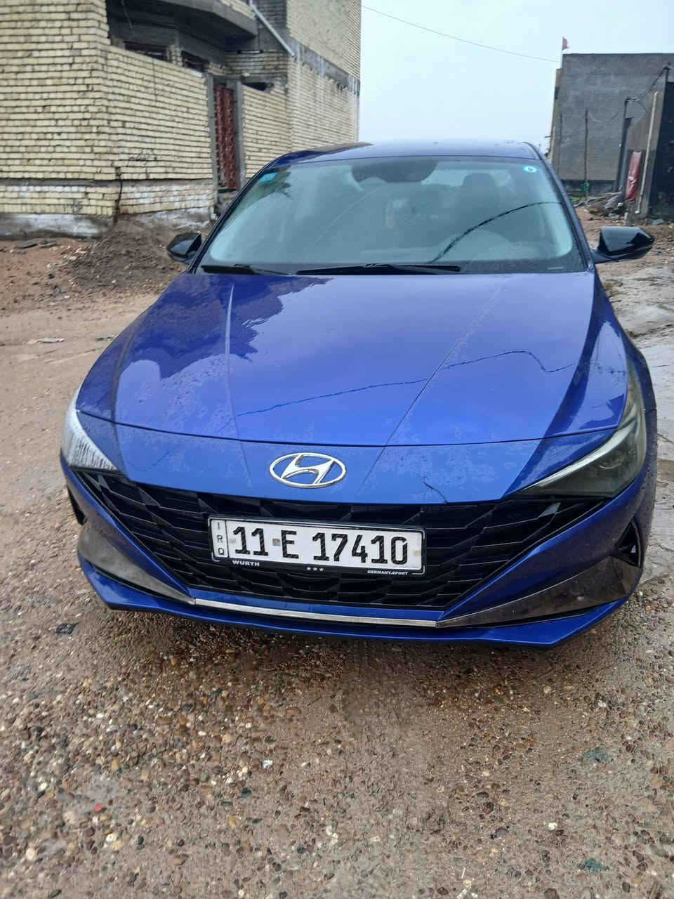 سيارة الانترا للبيع أمريكي بيها جاملغ أمامي وبنيدعدا الداخل سيارة نظيفة مكينه نضيفة السيارة مكفولة عدا الذكرتهن للإستفسار  ***********مكاني بغداد الغزاليه
