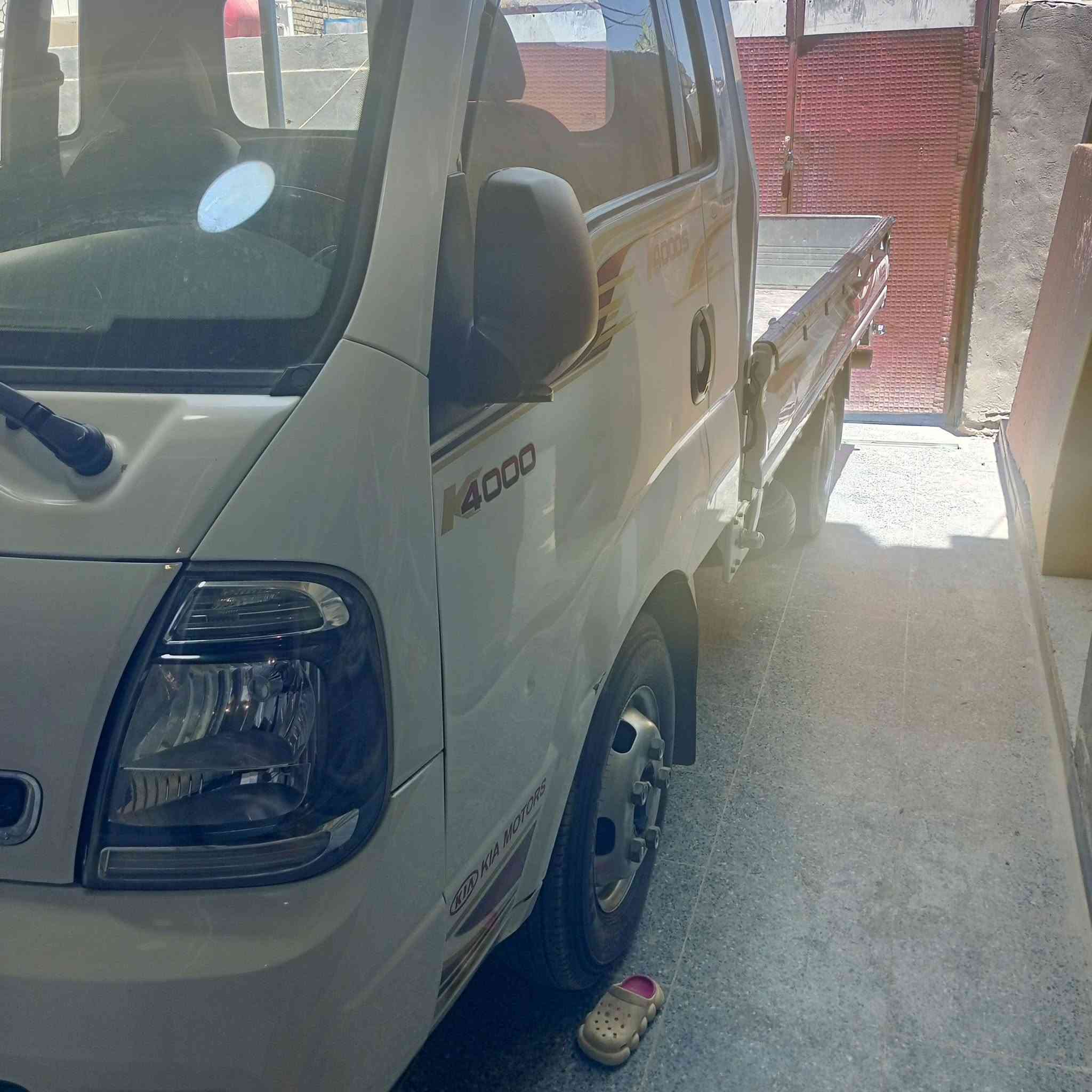 السلام عليكم فحل موديل 20 شكل الجديد كفاله من صبغ وباردوفتح  بيها رصعات فقط مكينه 4000،مفتوح رقم بغداد سعرها 148 ،،***********

