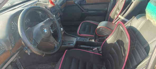 السلام عليكم بي ام حجم 730 للبيع السعر 48وبيها مجال  كير محرك شرط طخم تاير جديد تبريد تدفئه رقم اربيل شرط التحويل كابون بانزين كهربائيات كلها شغاله الشراي يتصل مارد ع الفيس العنون موصل ***********//***********
