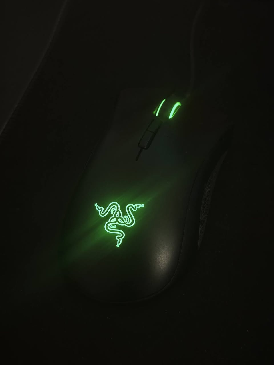 شباب للبيع حاسبة (تجميعة) وية كل ملحقاتها، الغراض نظيفة جداً (اخت الجديد) واستخدام حشمة. ، هذا السيت-أب كامل مكمل وجاهز بس تشكل وتلعب.
​💻 مواصفات الكيس (Case):
​المعالج: Ryzen 5 3600X (6 Cores) - وحش بالألعاب وبالرندر.
​كرت الشاشة: RTX 3060 8GB - يشغل أقوى الألعاب 
​الرام: 16GB DDR4 3200MHz.
​التخزين: SSD 256GB (للنظام سريع جداً) + HDD 1TB (خزن للألعاب والملفات).
​🖥️ الشاشة والملحقات:
​الشاشة: Dell 24 inch Full HD - ألوان تجنن وحواف ناعمة.
​الماوس: Razer Gaming RGB الأصلي.
​الكيبورد: ميكانيكال قيمنق احترافي.
​🪑 الأثاث 
​الميز: ميز هيدروليك كهربائي (يصعد وينزل بدقمة) - مريح جداً للگعدة الطويلة.
​الكرسي: كرسي XTREME Gaming أصلي - جلد وتطريز درجة أولى ونظافة 100%.
​✅ ملاحظات:
​الحاسبة مرتبة ترتيب مال "شخص مهتم" من ناحية الإضاءة وترتيب الوايرات.
​الجهاز جاهز للفحص والتجربة بأي لعبة تعجبك قبل الشراء.
​البيع للسيت-أب كامل (القطع متوفرة كحزمة واحدة).
​💰 السعر الكلي: 1,500,000 دينار (وقابل للتفاوض البسيط للجادين).
​📍 المكان: بغداد - المشتل
📞 للاستفسار وتساب أو اتصال: ***********
