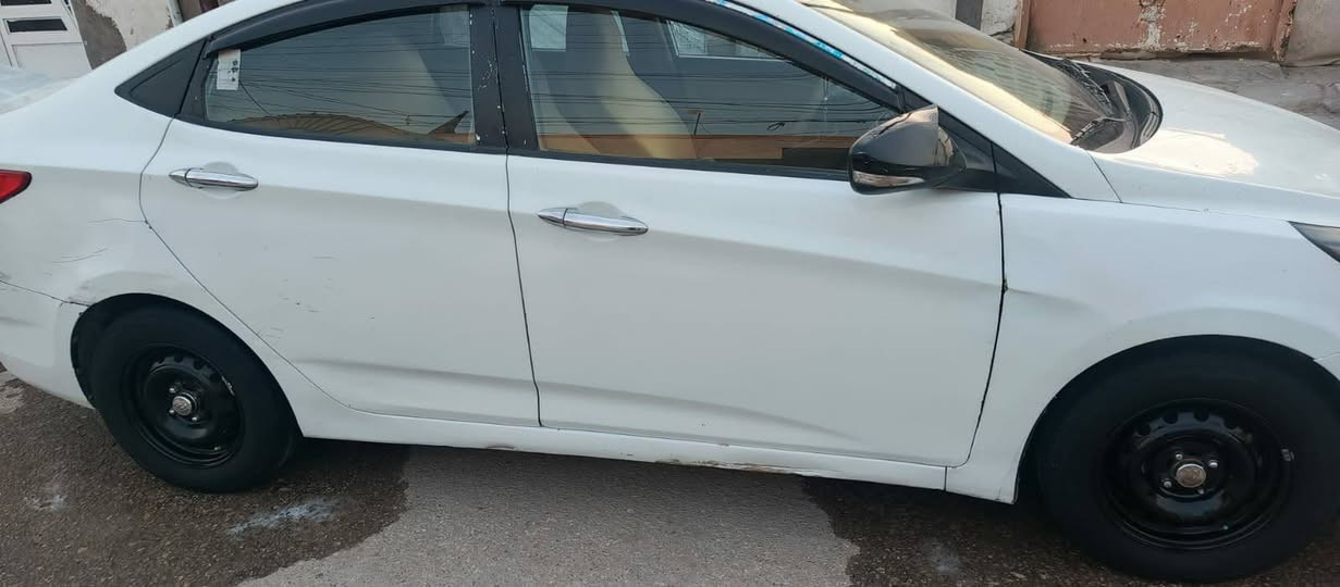 أكسنت موديل ٢٠١٣ فول مواصفات بيه أربع قطع بدون دواخل رقم نجف بأسمي ٨٥ وبيه مجال  نجف حي العسكري


**إذا كنت صاحب هذا الإعلان وتريد حذفه لأي سبب، رجاءا أرسل رسالة إلى الدعم الفني**