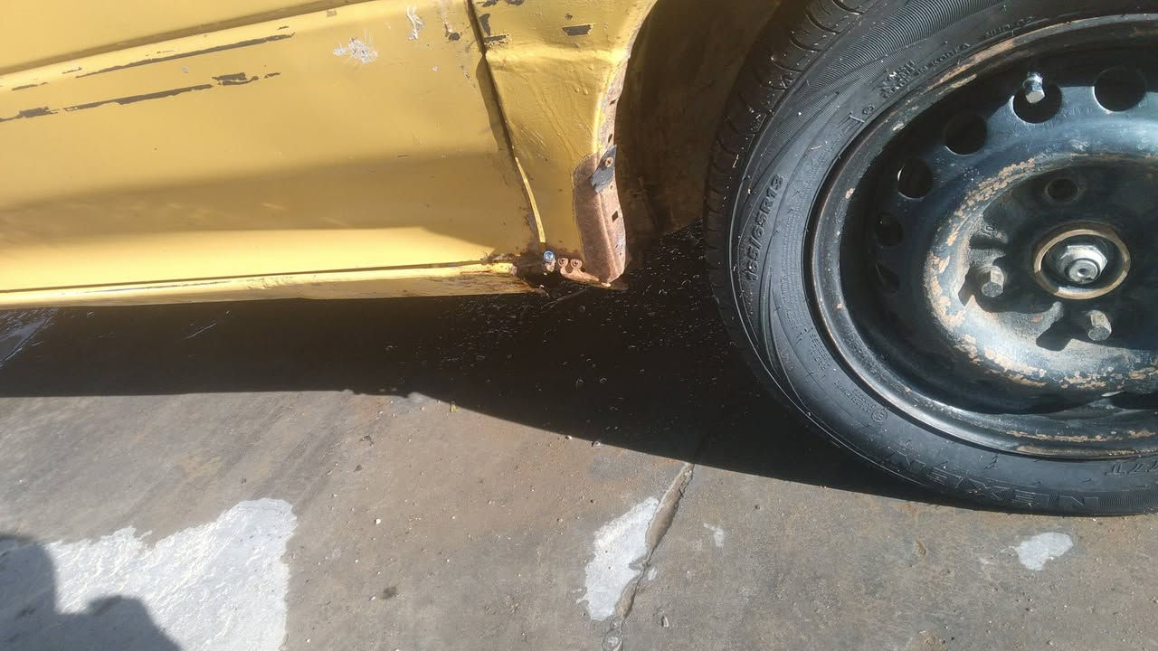 السلام عليكم سايبة موديل ١٢ رقم بغداد بأسمي مصفرة هيئة وغرامة محرك كير مكفولات صدر جديد تخم تاير جديد تبريد مايشتغل *********** السعر ٢٤ وبيهة مجال مكاني بغداد المحمودية رقمي بي واتس ***********
