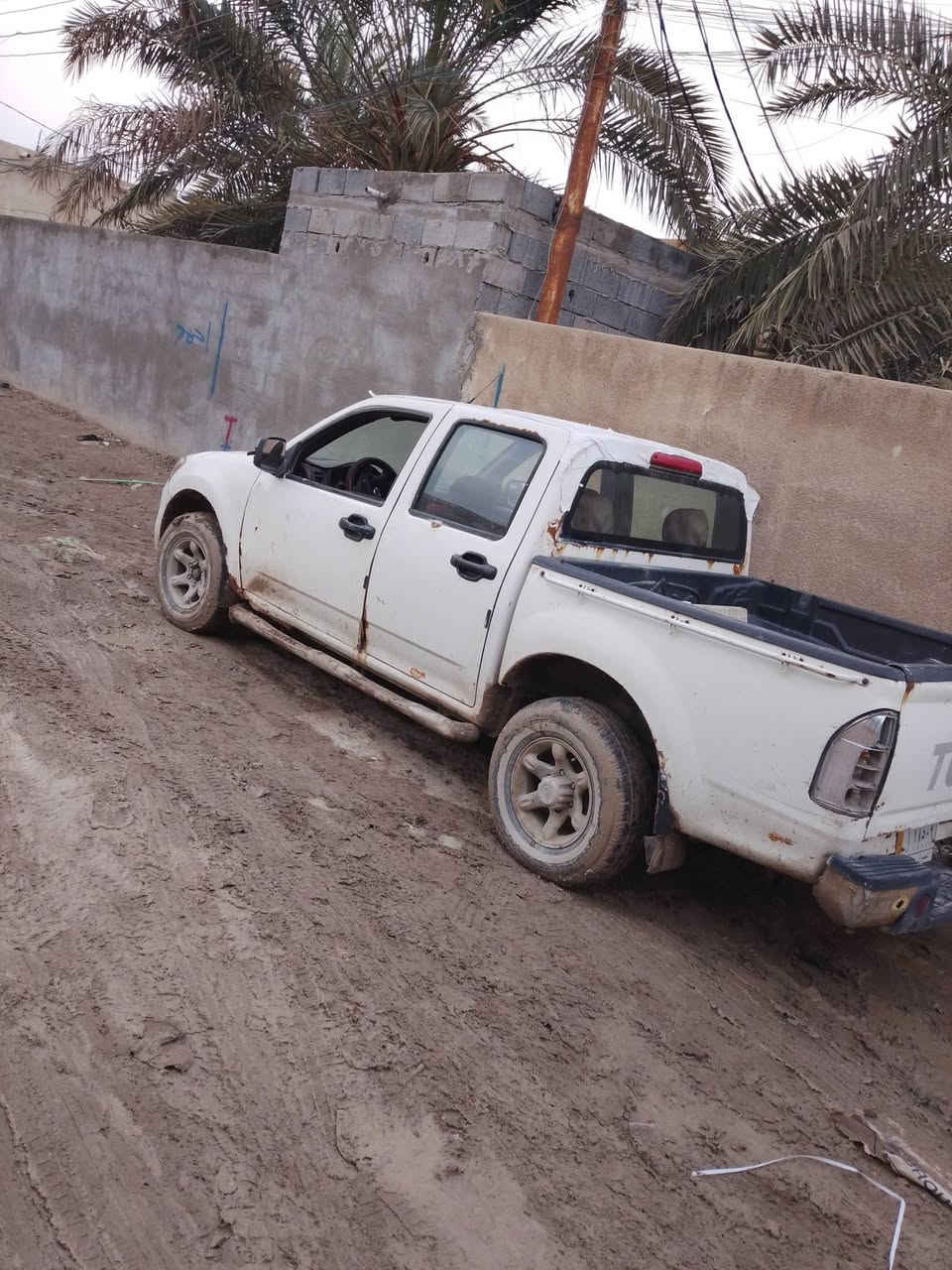 السلام وعليكم للبيع بيكم كنوه موديل 2013
السياره كفاله عامه كله بلاديه ما عدا الزنجار 
رقم بصره تحويل للاستفسار ***********
مكانها بصره
