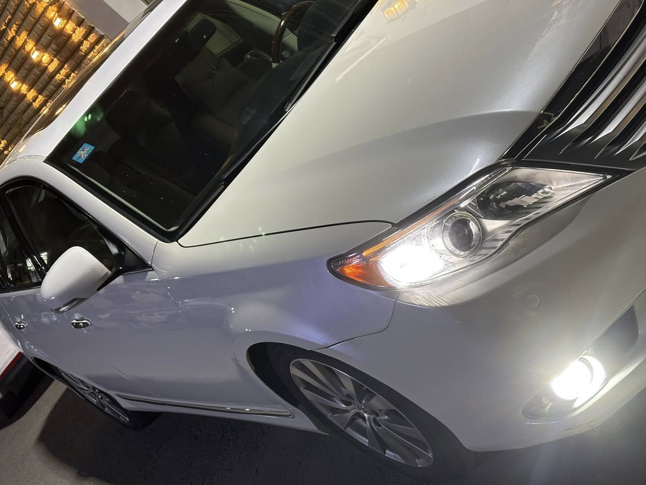 السلام عليكم.
افلون موديل ٢٠١١

وارد خليجي لمتد فول مواصفات

لون أبيض صدفي

الممشى١٧٣. ألف Km

بيها صبغ على كد شبر بالجاملخ الأيمن الخلفي

رصعتين الصندوق

رصعه صغيره بباب السايق

رصعه صغيره بباب الخَلفيه اليسار

ويجد جراد بالقماره نصفها

ويوجد جراد صغير كما موضح بالصوره

السياره خير من اللّٰه انضف من الصور

للاستفسار الاتصال على .

***********

***********

العنوان بغداد الكاظمية
