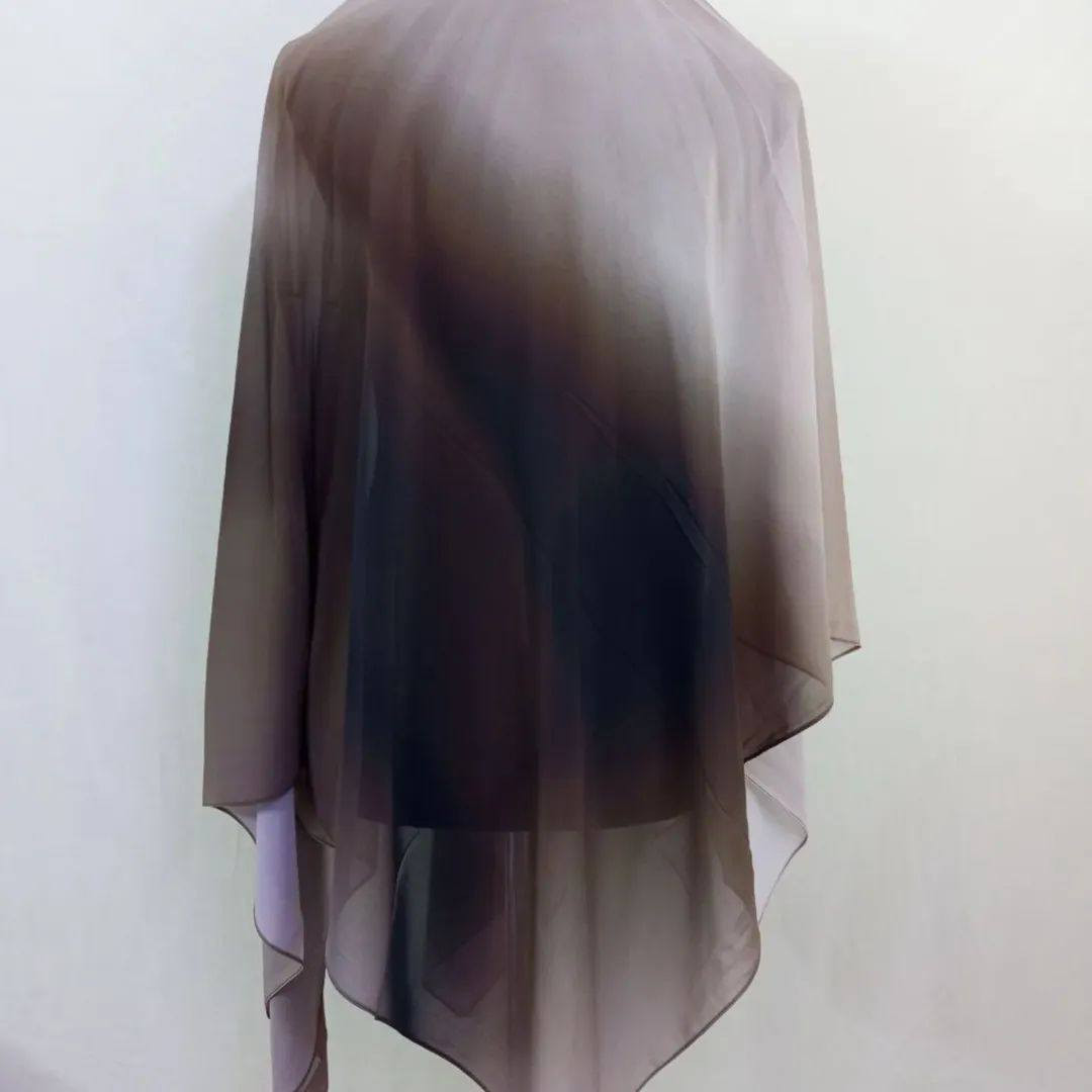 العنوان الكاضمية شارع اكد مقابل مطعم ايام زمان متوفر توصيل لجميع انحاء العراق
للحجز *********** وتساب
