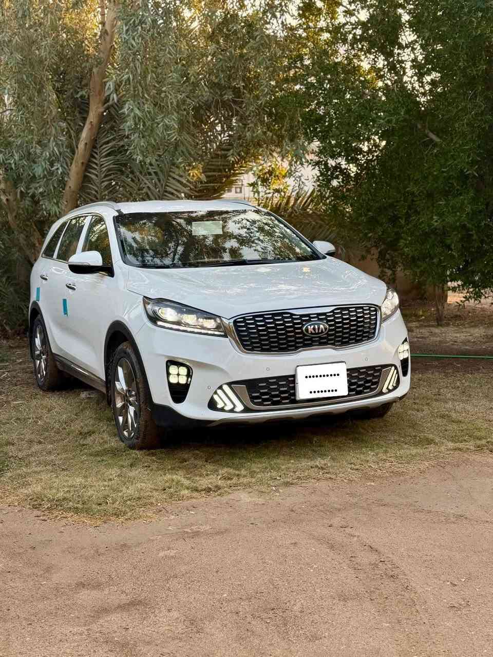 سورنتو 2020 بيع او مراوس رقم اربيل ماشيه 95 الف
مكفوله كفاله عامه من شخط وضع الوكاله فول 
مواصفات عدى البنورما جنطه كهرباء كراسي 2 
كهرباء دبل شباك أريل  نفكيشن بردات خلفيه 
ومعروف باقي المواصفات 

مكان السياره واسط الصويره 
الاستفسار والسعر اتصل ‭0776 605 0712‬
