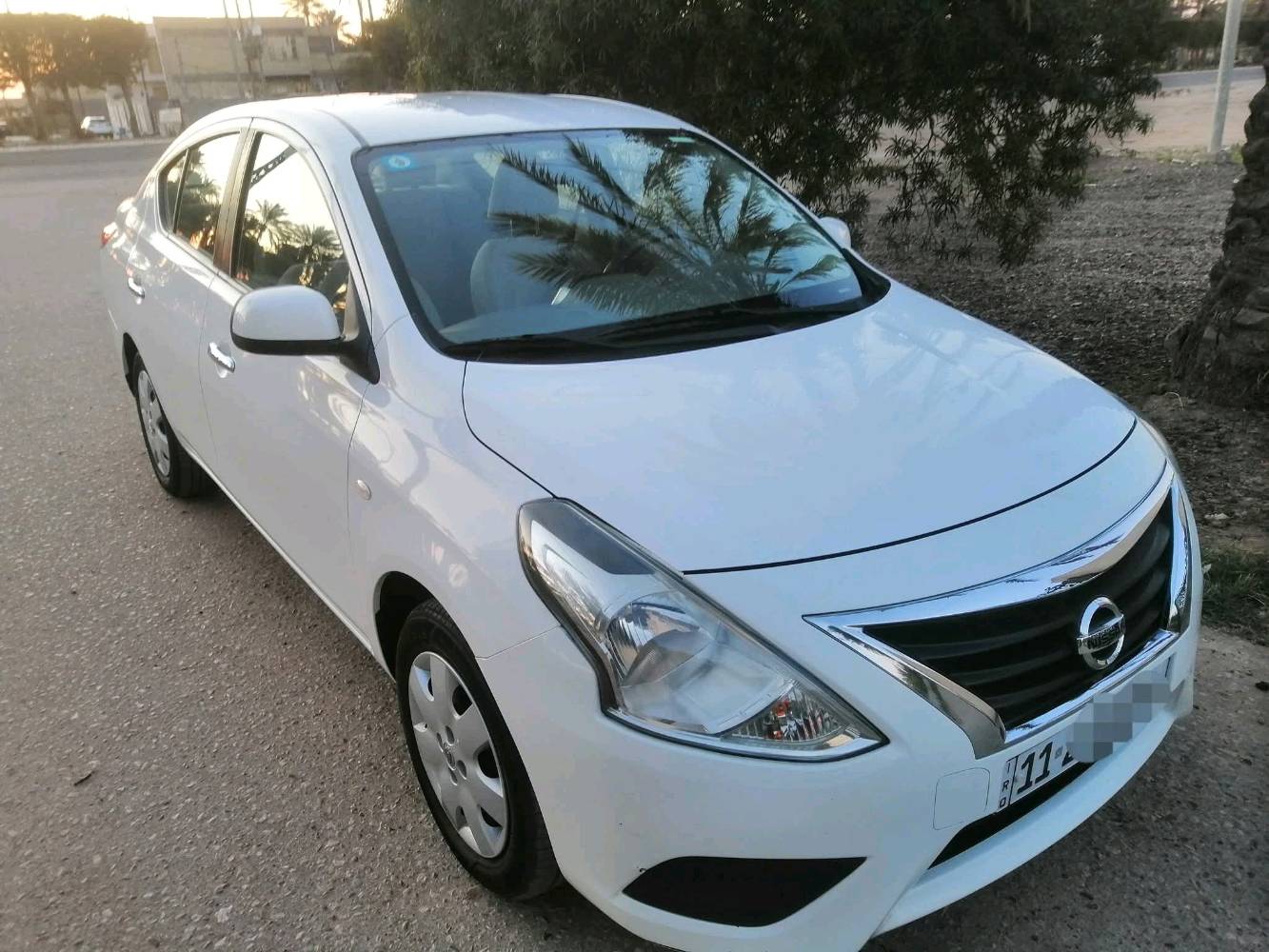 نيسان صني هندي موديل 23 قطعتين صبغ فقط ولباقي كفاله ماشيه 136كير محرك مكفول تبريد ثلج موقع بغداد محموديه 