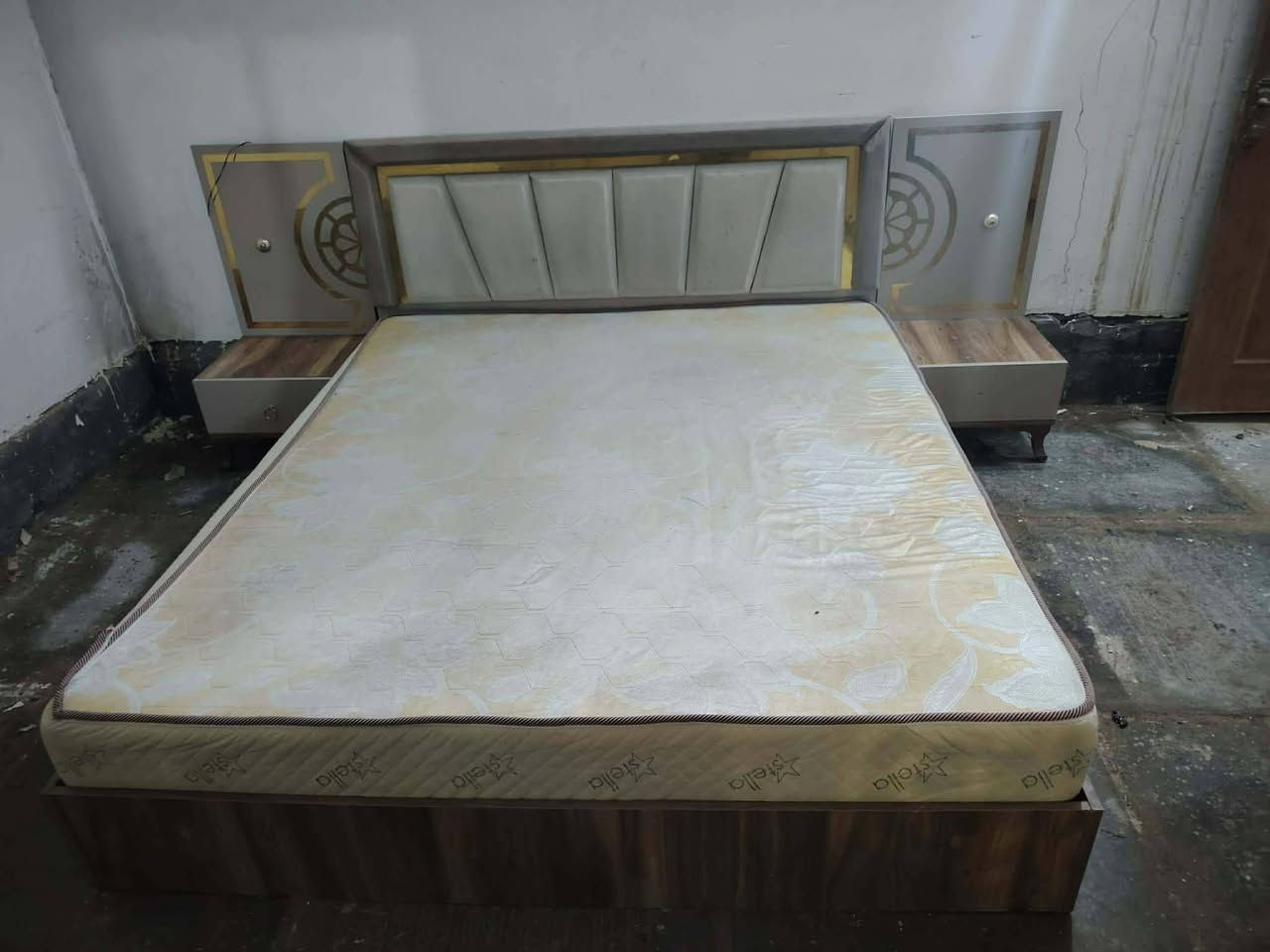 غرفه تركي ضخمه اخت. الجديد كامله تركي اصلي ثقيل المكان ديوانيه *********** بي وتساب
