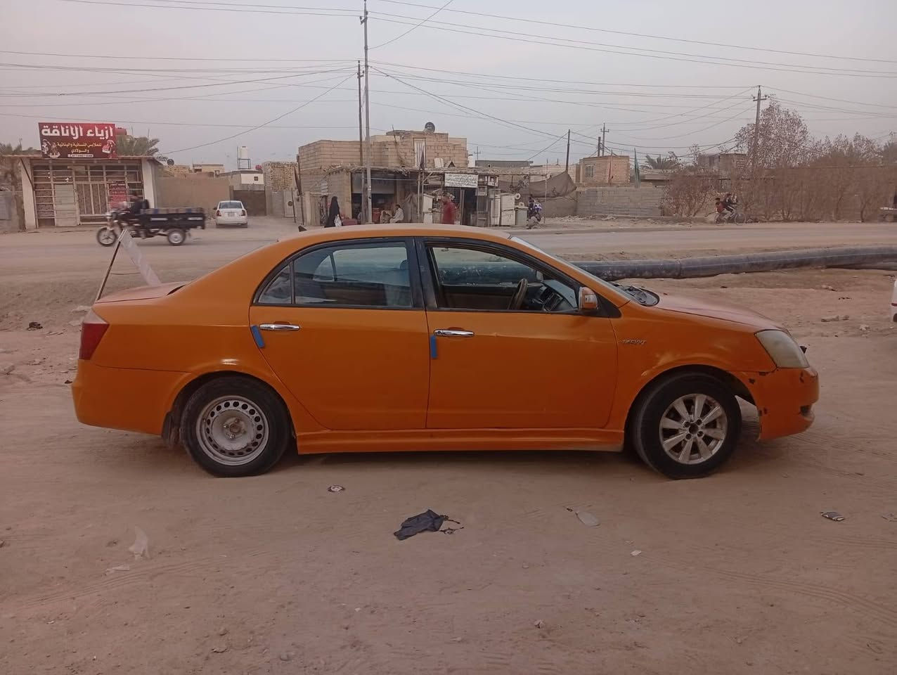 سلام عليكم جيلي مديل 12 كير ومكينه حداديه جدد كهربايات كله شغاله سياره جاهزه كبل  لشارع تريك وين ميعجبك رقم الماني مصفره هيئه وغرامه تحويل ثاني يوم السعر 21 وبيه مجال رقم المبايل ***********
