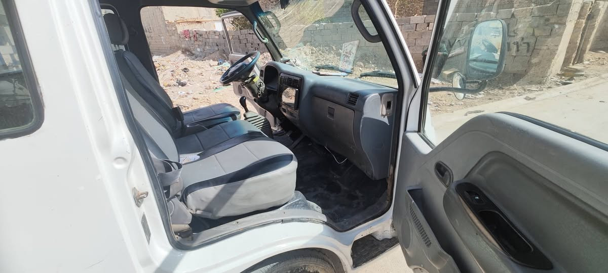 السلام عليكم
ام عيون موديل ٢٠٠٠ رقم ذي قار انكليزي 
سياره جاهزه دوشمه كهربائيات صدر 
رقم شاصي واضح هزه جديده تحويل ثاني يوم 
عنوان بغداد مدينه الصدر 
استفسار *********** سعر ٦٥
