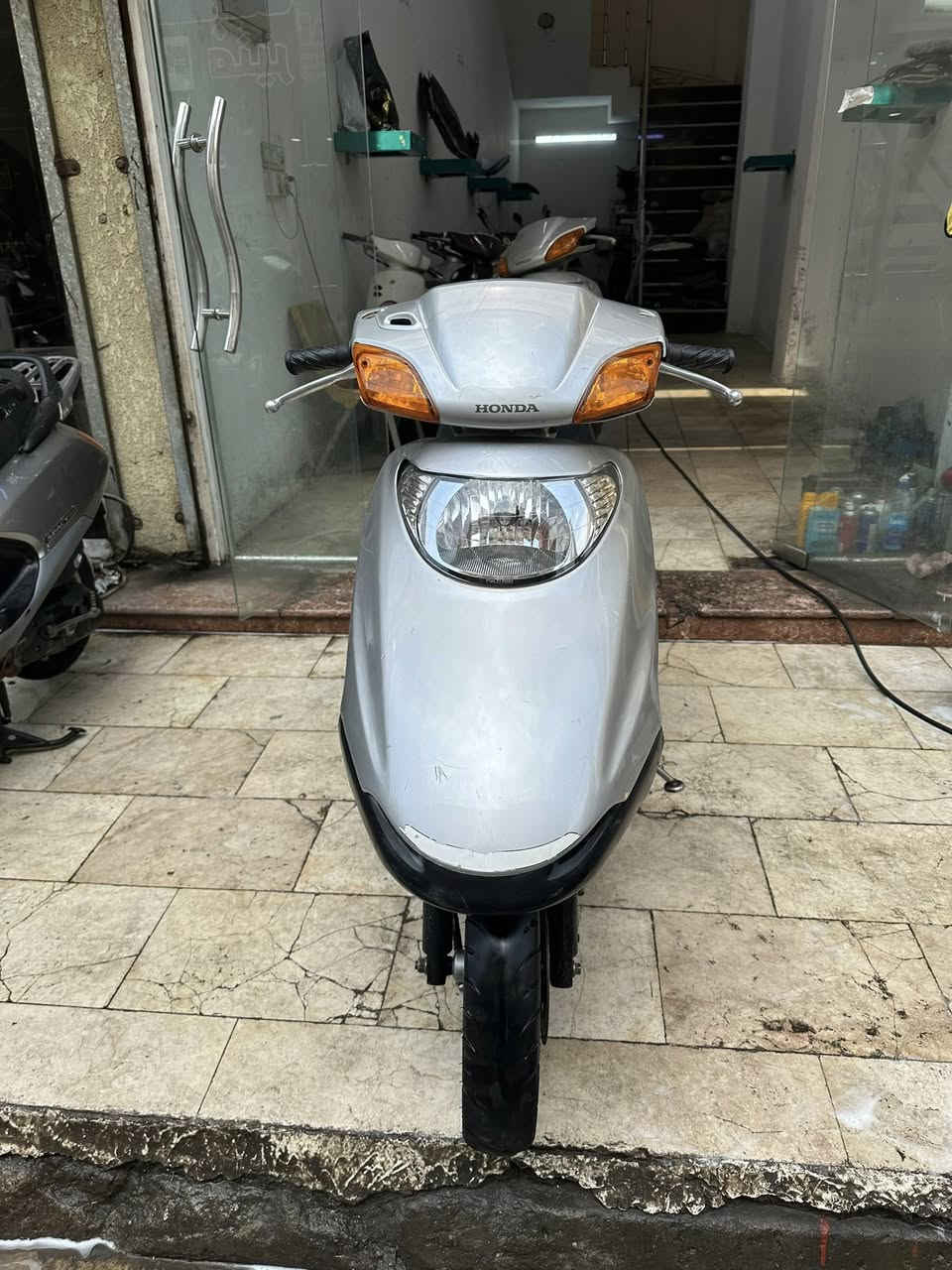 #السلام_عليكم_أخوتي_الغوالي 
#الوجبه_الجديدة
#مال_مزاد_شرط_رمبه 
# هوندا سبيسي 👍
 #شرط الضمان 💯💯
#بعده بحالة الوكاله فول نظافه مكفول 
#نظافه فول 💯💯👍 
#اللون سلفر 

البيع نقد والأقساط 👉
مصرف الرافدين فقط👉
مواظف ومنتسب ومتقاعد و الوريث 👉
استقطاع الاكتروني بدون مقدمه👉

#مكاني كوت المشروع شارع ميكانو 👉
***********☎️
***********☎️
أخوكم سيد محمد
