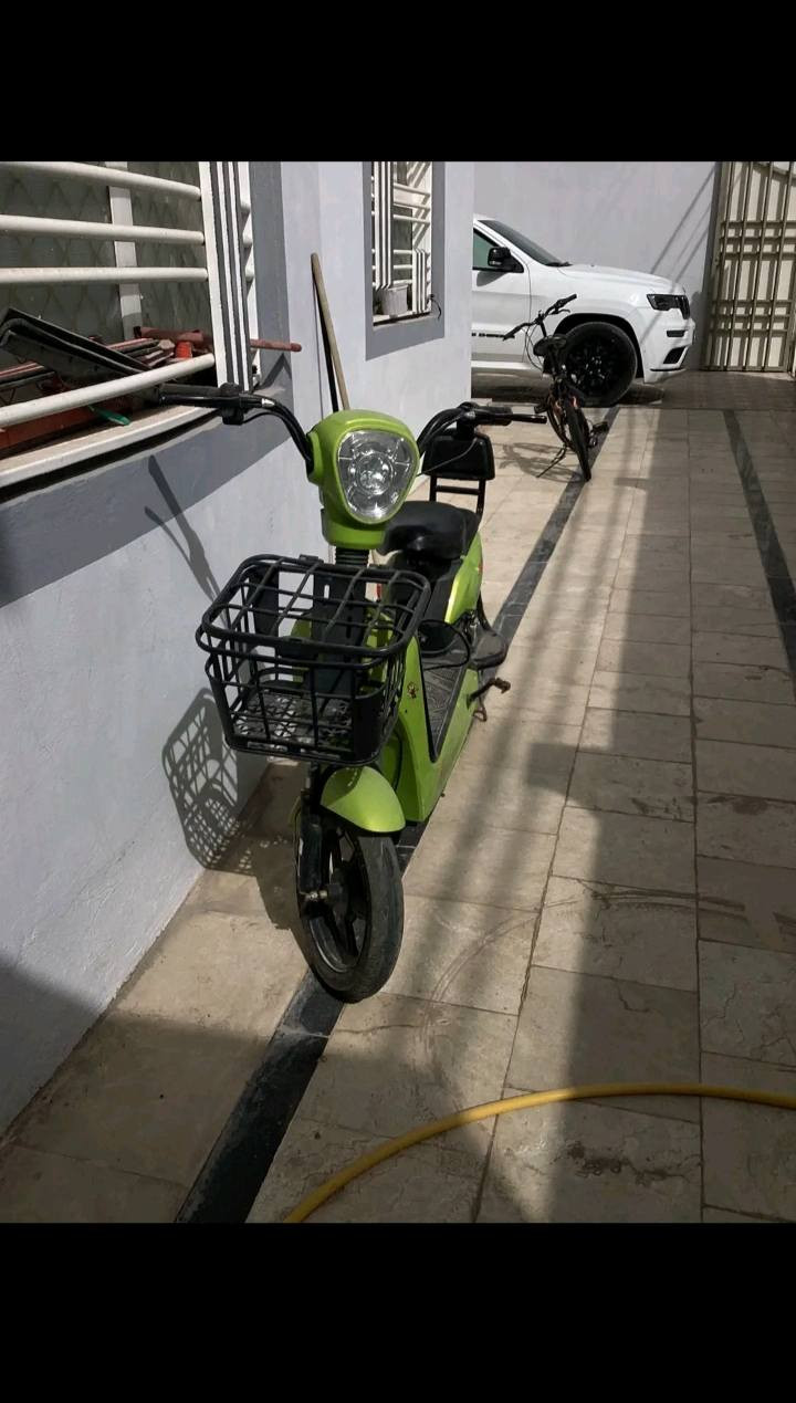 سلام عليكم
دراجة للبيع في نجف الاشرف 
دراجة نضيفة بيها عطل بصيط جدنا 
الشراي يدخلي على واتساب ***********
