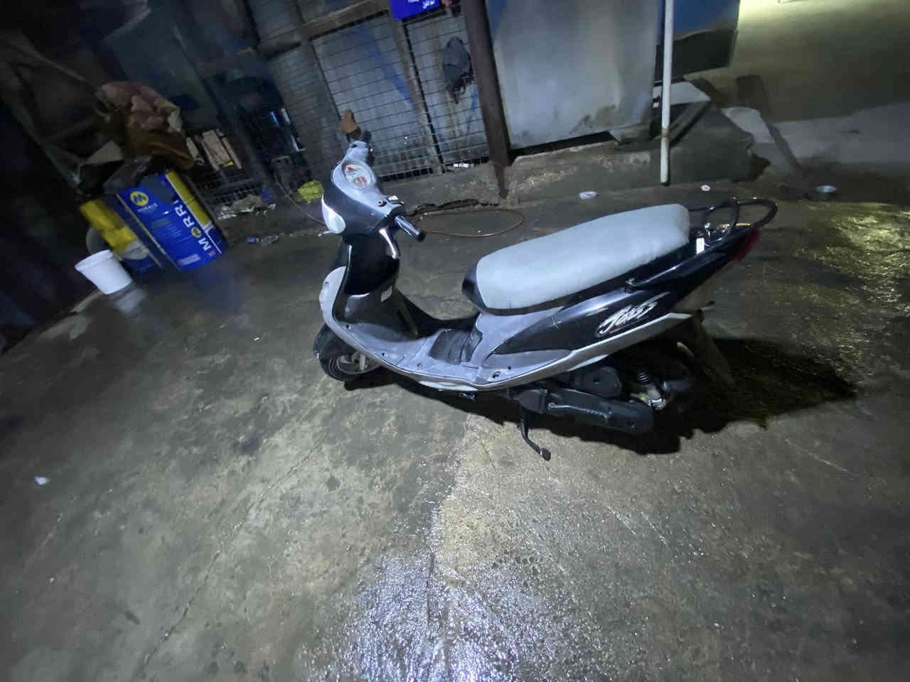 سلام عليكم ماكس منغولي كله شغاله مستعجل عل بيعه 450 وبيه مجال بسيط مكانه بغداد شارع فلسطين ساحه بيروت يم صالون اريدو رقم ***********
