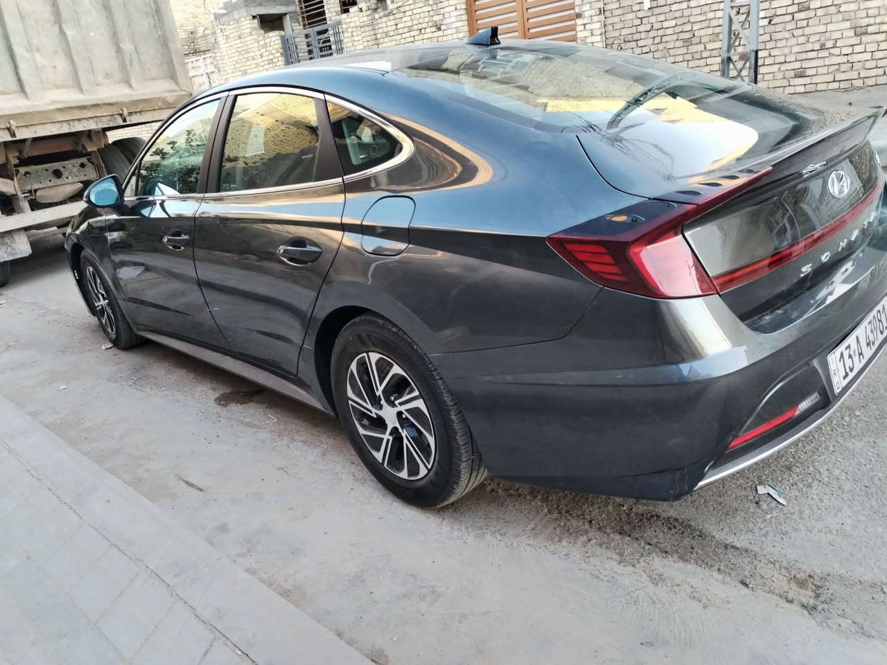 السلام عليكم سوناتا هايبرد موديل 2023 وارد امريكي  ماشيه ١٦ الف رقم الهاتف ***********
