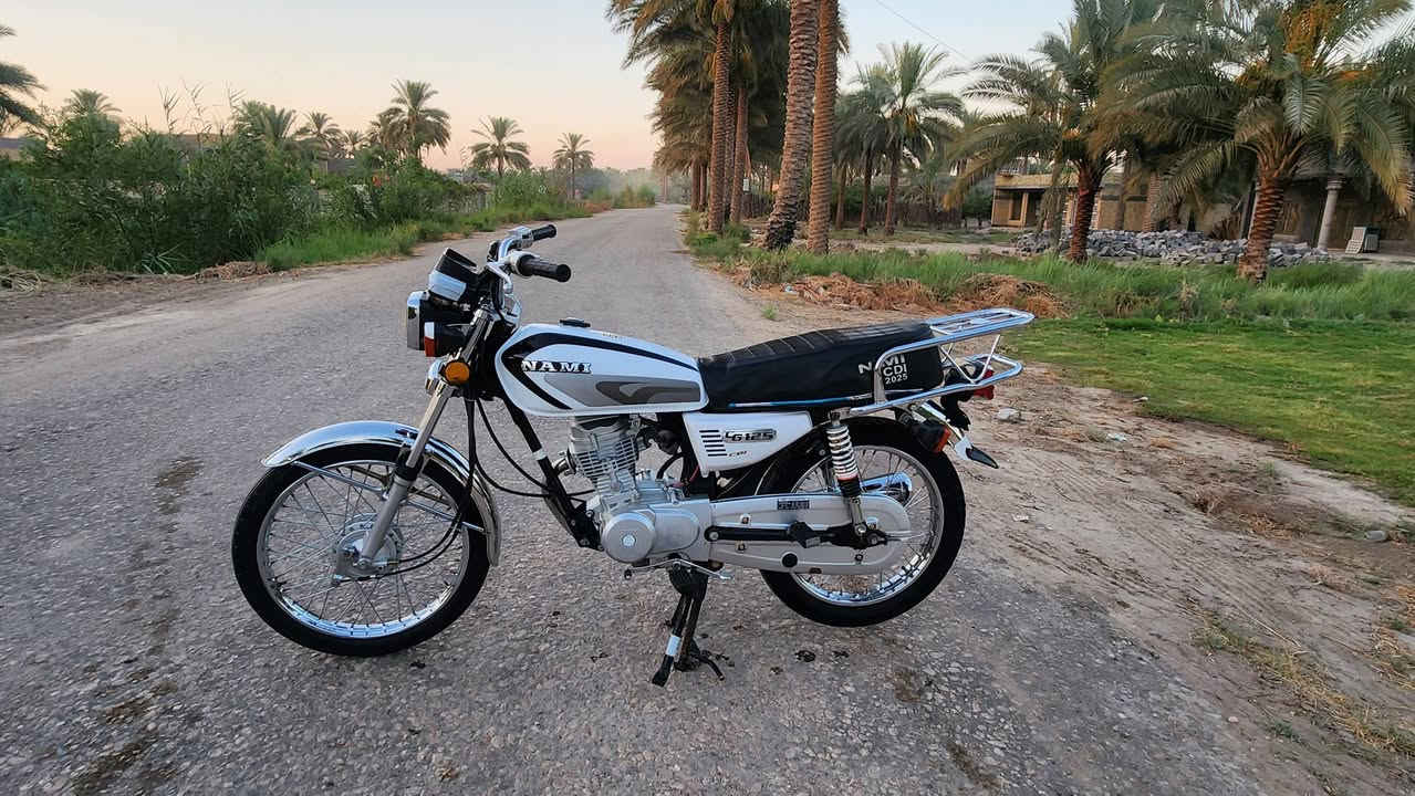 سلام عليكم 
دراجه نامه امتياز 26 كفاله عامه اوراق كامله 
دراجه ماناقصه برغي 
سعر 675 وبيها مجال حك الجيه
مكان بابل محاويل 
رقم ***********
