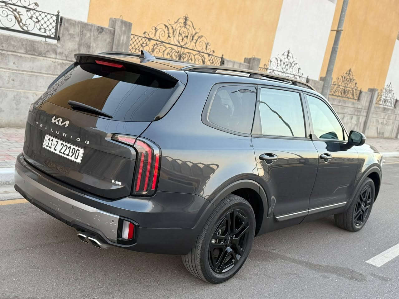 كيا تلورايد EX 2023
كيا تلورايد EX 2023 
رقم بغداد الدولي تحويل مباشر 
حجم المحرك : 6 سلندر 3800
عداد المسافه : 14 الف mill
الضرر : مكفوله من الصبغ والتبديل بيها تقرير مياه امطار غرق لدوسه بدون اي عطل 

المواصفات EX 
فتحة سقف - فور ويل 
بصمة تشغيل وابواب تشغيل عن بعد 
صندوق كهرباء - مقاعد جلد كهرباء 
مقاعد تدفئه تبريد - مري شفط 
3 شاشات كار بلي - كامره خلفيه 
تبريد 3 قطع - 7 راكب مقاعد VIP 
السعر 280 ورقه قابل لتفاوض
رقم بغداد الدولي تحويل مباشر 
حجم المحرك : 6 سلندر 3800
عداد المسافه : 14 الف mill
الضرر : مكفوله من الصبغ والتبديل بيها تقرير مياه امطار غرق لدوسه بدون اي عطل 

المواصفات EX 
فتحة سقف - فور ويل 
بصمة تشغيل وابواب تشغيل عن بعد 
صندوق كهرباء - مقاعد جلد كهرباء 
مقاعد تدفئه تبريد - مري شفط 
3 شاشات كار بلي - كامره خلفيه 
تبريد 3 قطع - 7 راكب مقاعد VIP 
السعر 280 ورقه قابل لتفاوض


**إذا كنت صاحب هذا الإعلان وتريد حذفه لأي سبب، رجاءا أرسل رسالة إلى الدعم الفني**